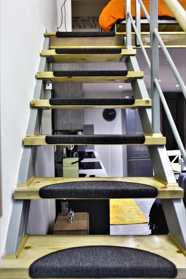 Dimosthenis_Loft2 أثينا المظهر الخارجي الصورة